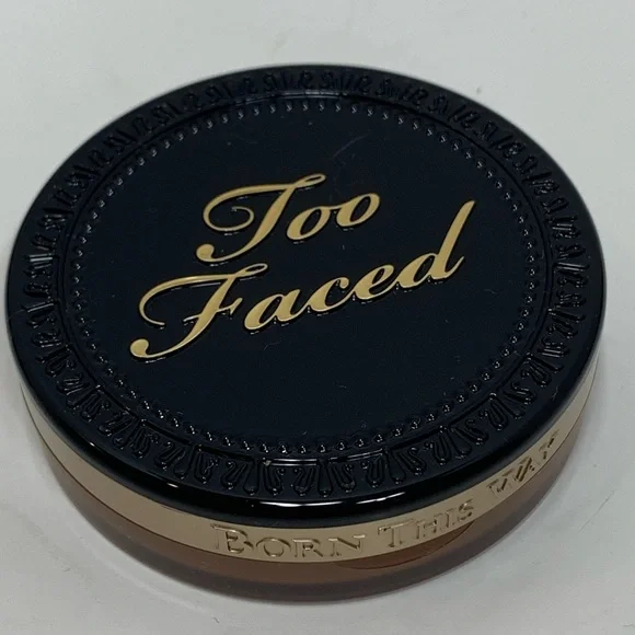 Too Faced Born This Way Powder Foundation Chai - Picture 1 of 3